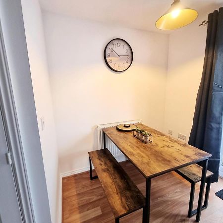 Modern & Spacious 3 Bedrooms And 2 Bathrooms Home, Free Parking! Кембридж Экстерьер фото