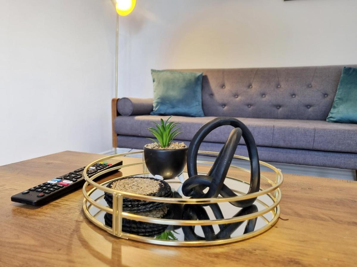 Modern & Spacious 3 Bedrooms And 2 Bathrooms Home, Free Parking! Кембридж Экстерьер фото